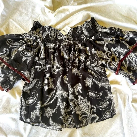 NWT Loft Off the Shoulder Blouse - Size Medium - Picture 4 of 15